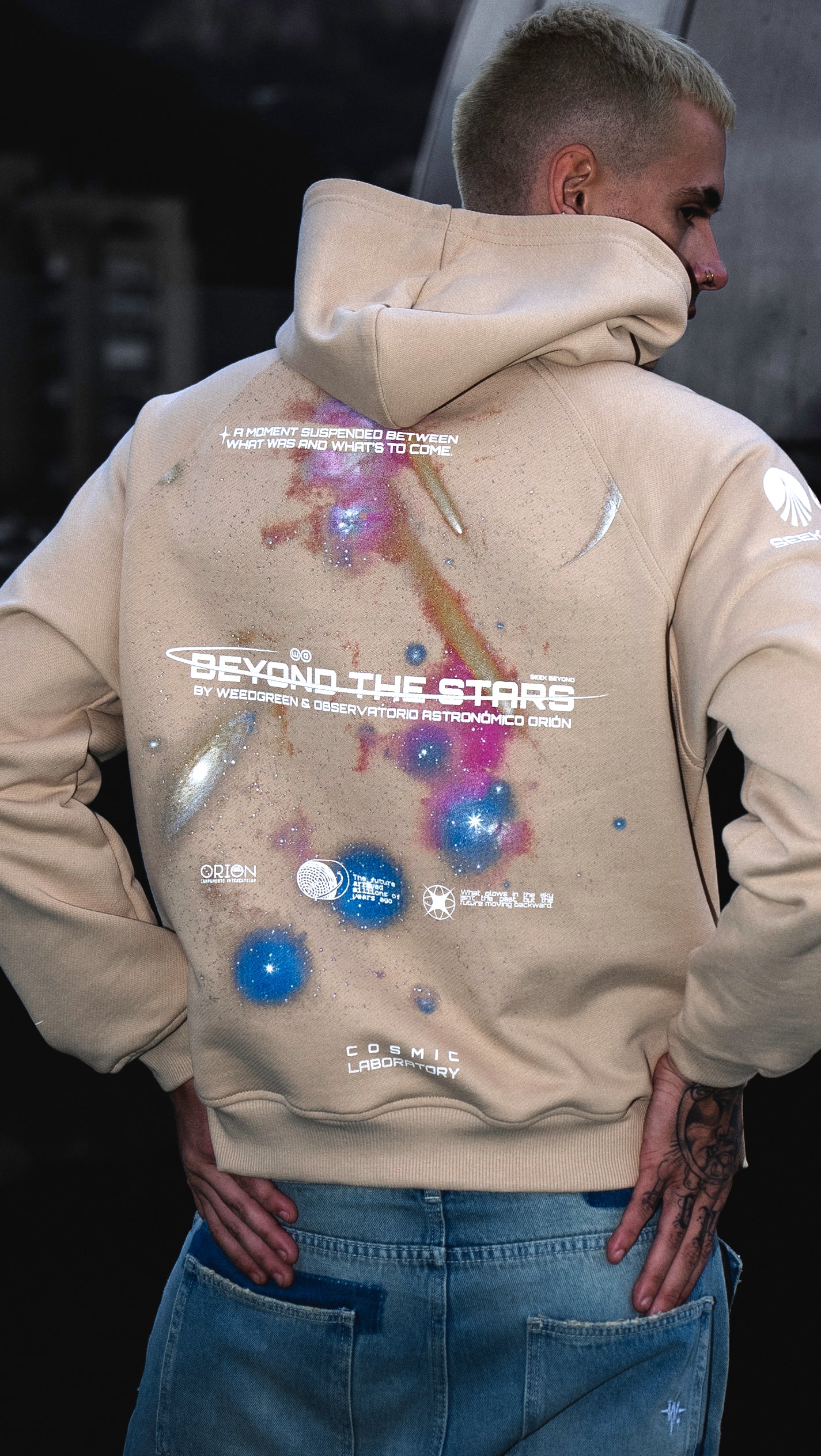 HOODIE COSMOS ART BEIGE - Image 3
