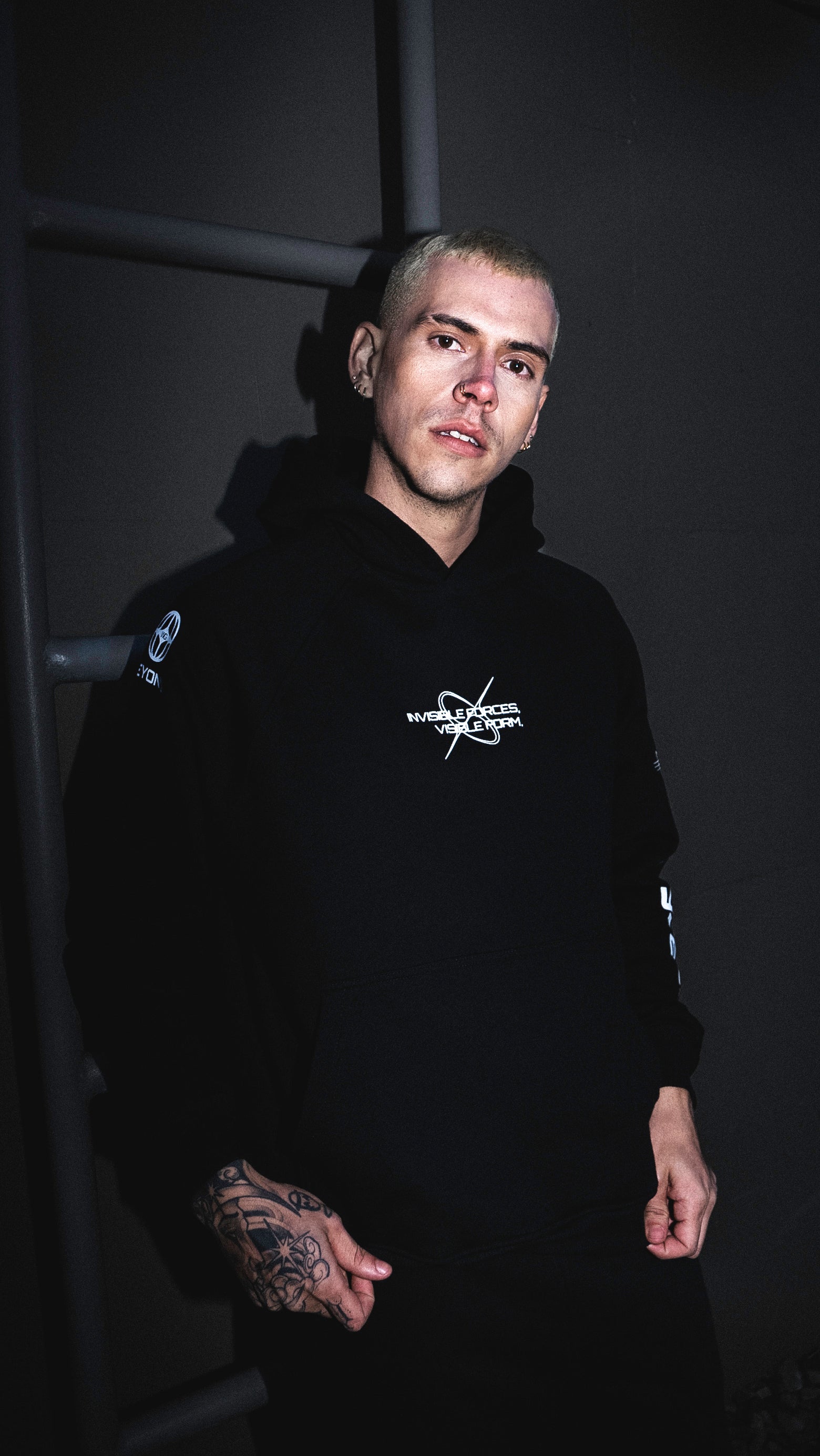 HOODIE COSMOS ART NEGRO - Image 3